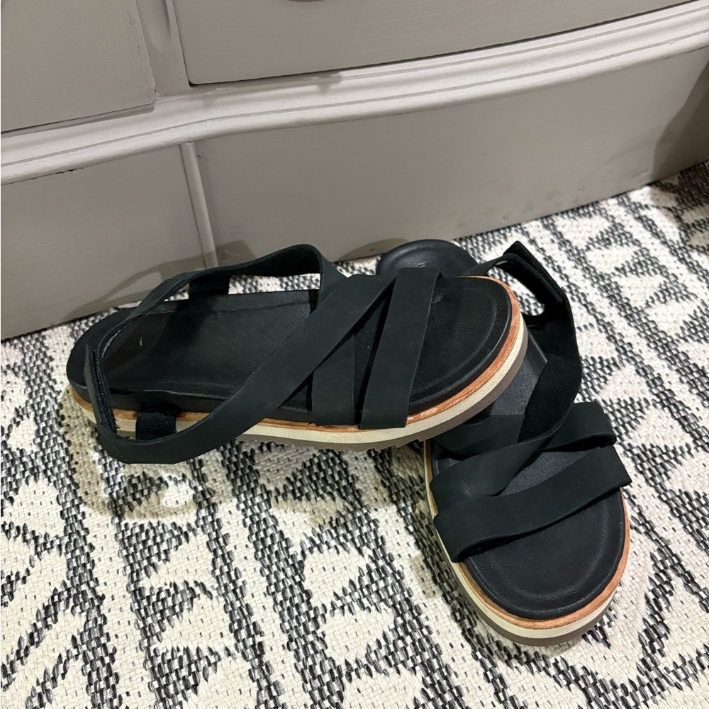 Merrell Black Strappy Sandals